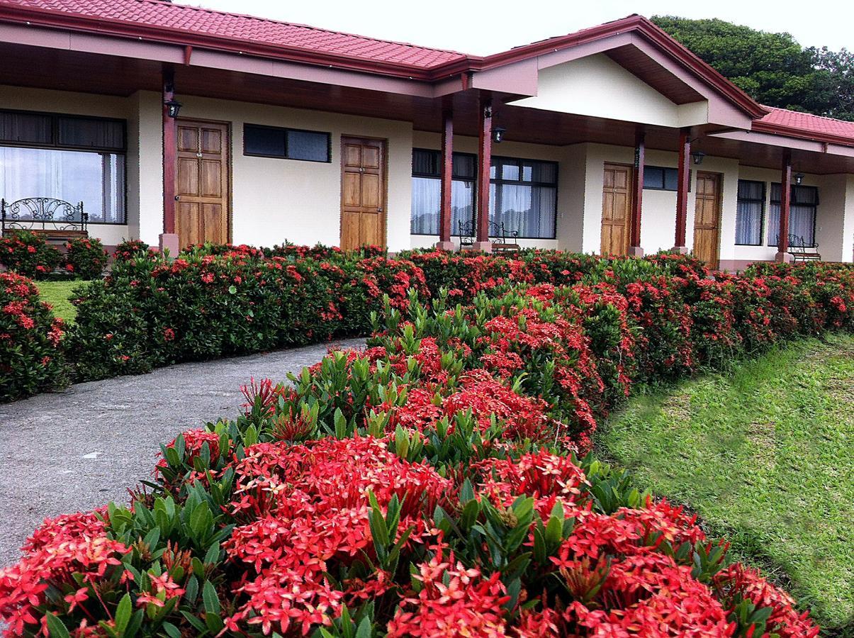 Termales Del Bosque & Hot Springs Hotel La Marina Exterior photo